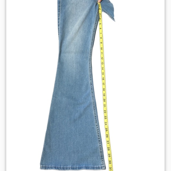 High-Rise Flare Jean Hollister Classic Stretch - Picture 5 of 8